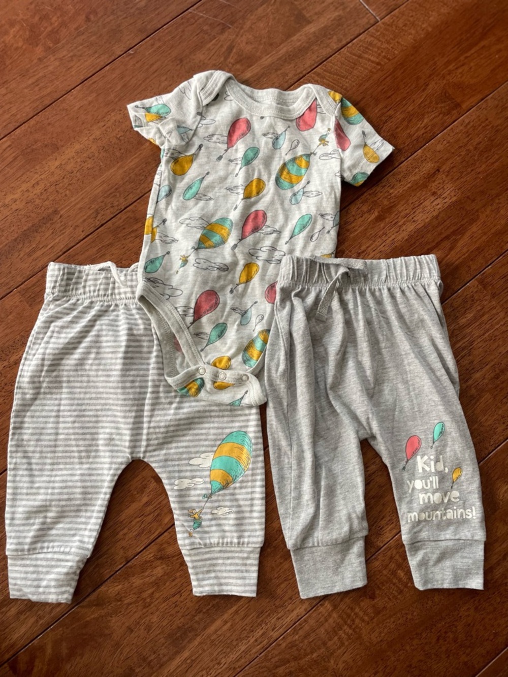 Dr. Seuss Baby Balloon Print Matching Set in Gray, Yellow, Teal, Pink